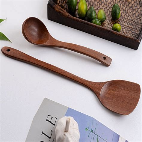 di oro utensils.